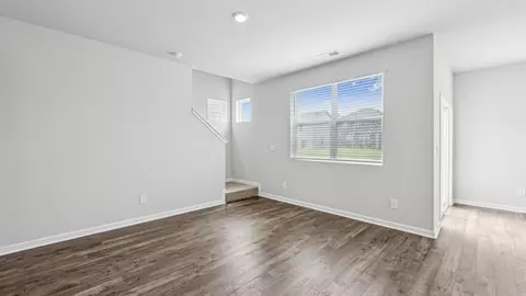 Living - 4121 Oswin Dr, Murfreesboro, TN 37129 photo 4 of 7
