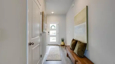 Entry Way - 4121 Oswin Dr, Murfreesboro, TN 37129 photo 7 of 8
