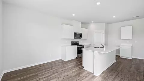 Kitchen - 4121 Oswin Dr, Murfreesboro, TN 37129 photo 5 of 11