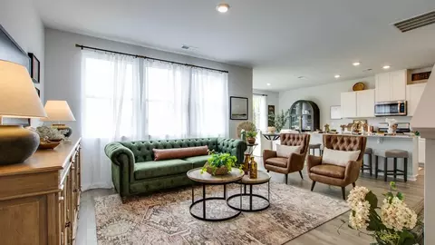 Living - 4121 Oswin Dr, Murfreesboro, TN 37129 photo 5 of 7