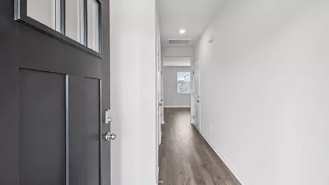 Entry Way - 4121 Oswin Dr, Murfreesboro, TN 37129 photo 1 of 8