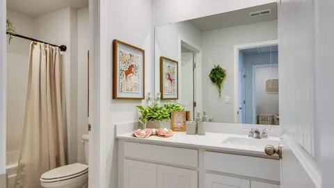 Bath - 4121 Oswin Dr, Murfreesboro, TN 37129 photo 9 of 9
