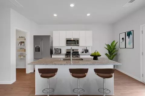 Kitchen - 618 Lovers Lane Rd, Calhoun, GA 30701 photo 2 of 8