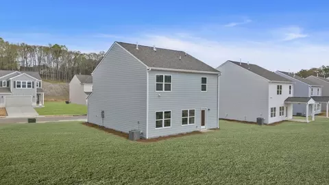 Exterior - 618 Lovers Lane Rd, Calhoun, GA 30701 photo 5 of 18