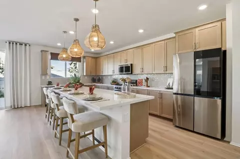 Kitchen - 3659 E Avenue Q-14, Palmdale, CA 93550 photo 2 of 4
