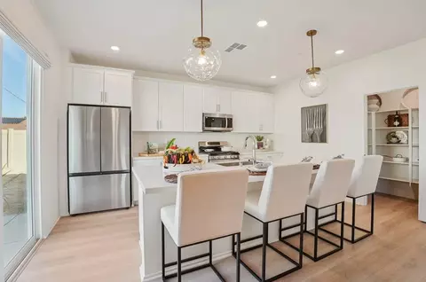 Kitchen - 3659 E Avenue Q-14, Palmdale, CA 93550 photo 3 of 4