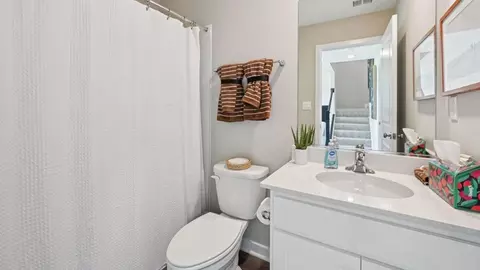 Bath - 1020 Goldenaster Way, Joppa, MD 21085 photo 6 of 12