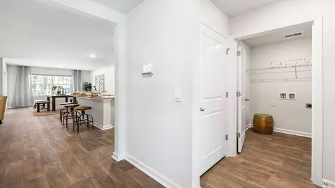 Entry Way - 102 Buckeye Rd, Guyton, GA 31312 photo 2 of 4