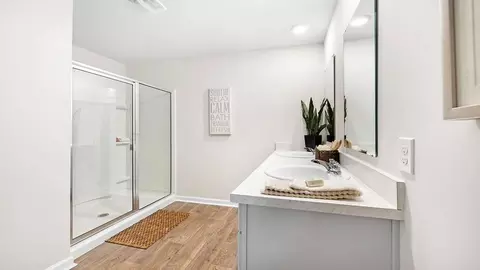 Bath - 102 Buckeye Rd, Guyton, GA 31312 photo 1 of 5
