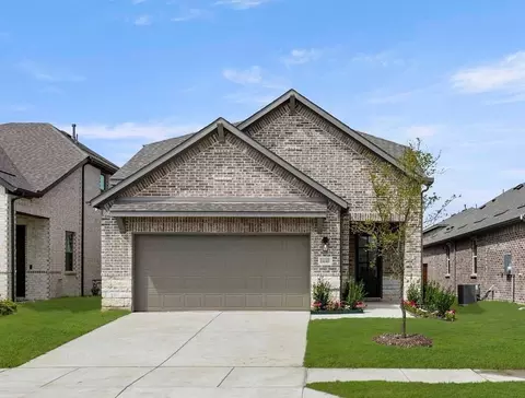 5821 Laurel Lake Ln, Pilot Point, TX 76258