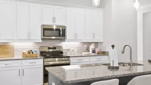 Kitchen - 1017 Alder Pond Dr, Campobello, SC 29322 photo 2 of 3