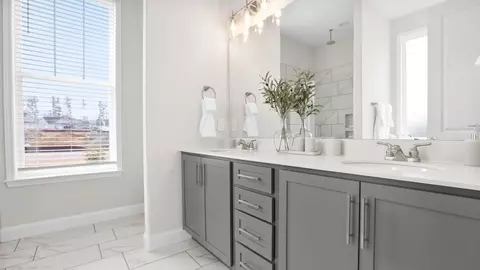 Bath - 1017 Alder Pond Dr, Campobello, SC 29322 photo 4 of 5