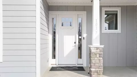 Entry Way - 1017 Alder Pond Dr, Campobello, SC 29322 photo 1 of 4
