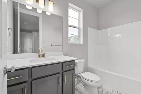 Bath - 3336 W 1570 N, Provo, UT 84601 photo 2 of 3