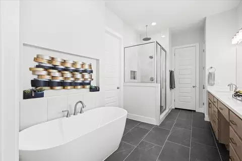 Bath - 17317 Graces Path, Pflugerville, TX 78660 photo 2 of 3