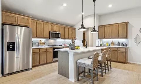 Kitchen - 701 Stone Eagle Dr, Azle, TX 76020 photo 4 of 5