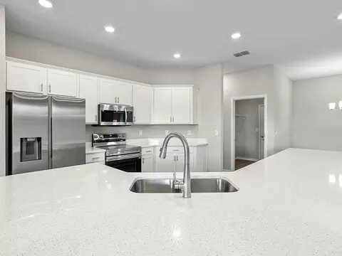 Kitchen - Marion Oaks Lane, Ocala, FL 34473 photo 3 of 8