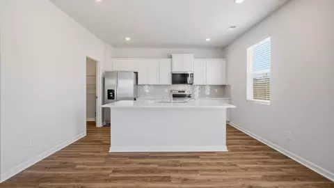 Kitchen - 406 Teamon Pointe Dr, Griffin, GA 30223 photo 1 of 4