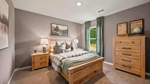 Bedroom - 406 Teamon Pointe Dr, Griffin, GA 30223 photo 5 of 9