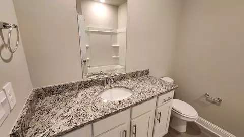 Bath - 453 Piney Dr, Pearl, MS 39208 photo 1 of 8