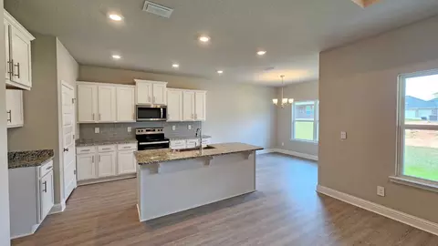 Kitchen - 453 Piney Dr, Pearl, MS 39208 photo 1 of 7