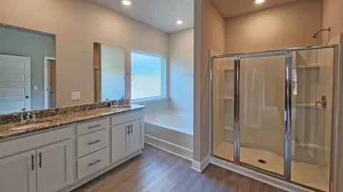 Bath - 453 Piney Dr, Pearl, MS 39208 photo 3 of 8