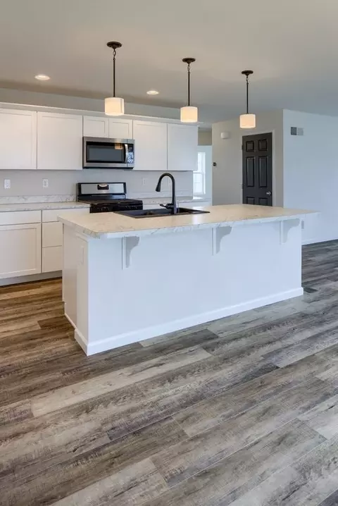 Kitchen - 489 Darrow Rd, York, PA 17404 photo 44 of 74