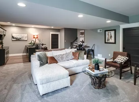 Living - 489 Darrow Rd, York, PA 17404 photo 19 of 20