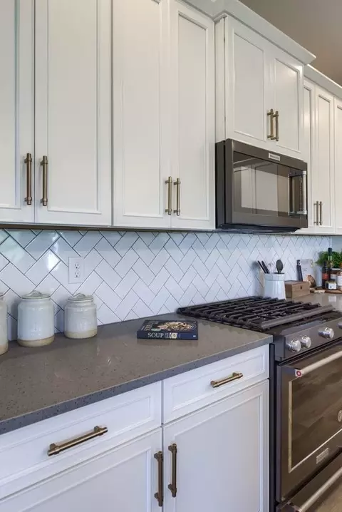Kitchen - 489 Darrow Rd, York, PA 17404 photo 13 of 74