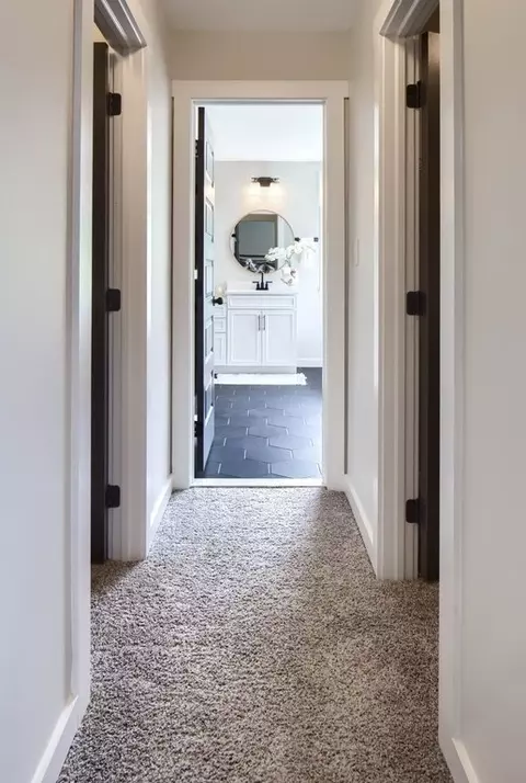 Entry Way - 489 Darrow Rd, York, PA 17404 photo 3 of 11