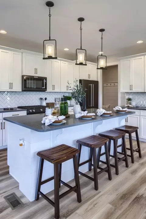 Kitchen - 489 Darrow Rd, York, PA 17404 photo 11 of 74