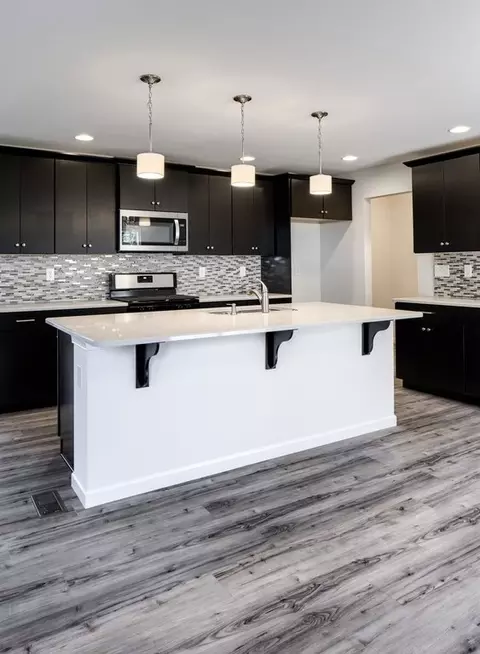 Kitchen - 489 Darrow Rd, York, PA 17404 photo 18 of 74