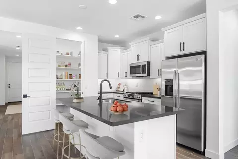 18147 W Hiddenview Dr, Goodyear, AZ 85338