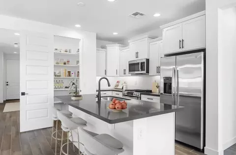 18147 W Hiddenview Dr, Goodyear, AZ 85338