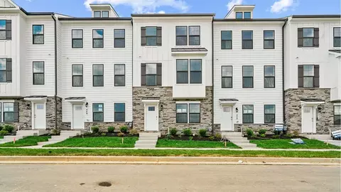 241 Monroe Ave, Frederick, MD 21701 photo 1