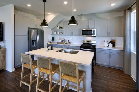 9821 Crossbay Loop 905, Jurupa Valley, CA 92509