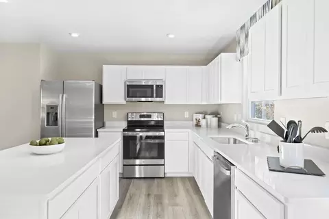 Kitchen - 2413 Greywall Blvd, Plainfield, IL 60586 photo 3 of 5