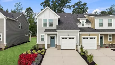 1 Thurlow Ct, Greenville, SC 29615