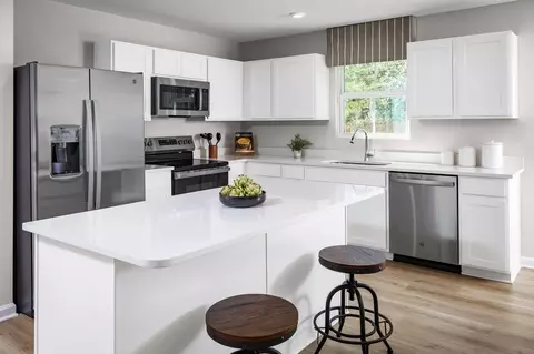 Kitchen - 366 Cartecay Dr, Calhoun, GA 30701 photo 5 of 7