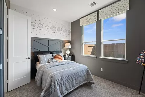Bedroom - 545 Sperling Fls, Cibolo, TX 78108 photo 5 of 8