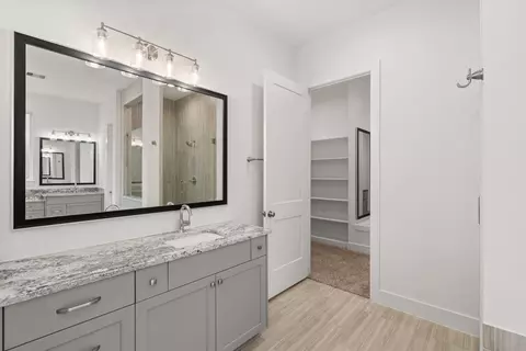 Bath - 545 Sperling Fls, Cibolo, TX 78108 photo 1 of 8