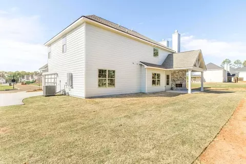 Exterior - 102 Beaver Creek Way, Lagrange, GA 30241 photo 7 of 15