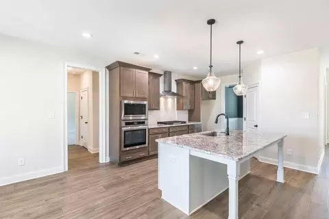 Kitchen - 102 Beaver Creek Way, Lagrange, GA 30241 photo 2 of 4