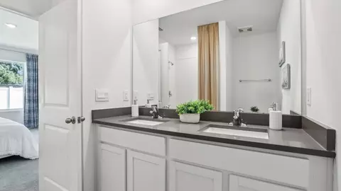 Bath - 4982 Eagle Rock Dr, Wimauma, FL 33598 photo 3 of 7