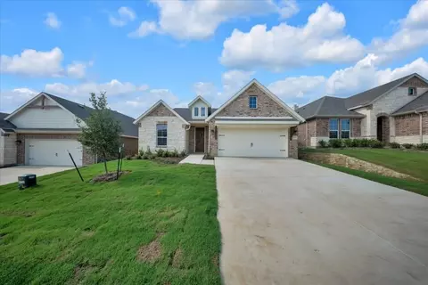 3519 Columbus St, Gainesville, TX 76240