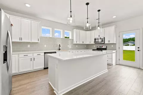 Kitchen - 159 Buckingham Dr, Conway, SC 29526 photo 2 of 5