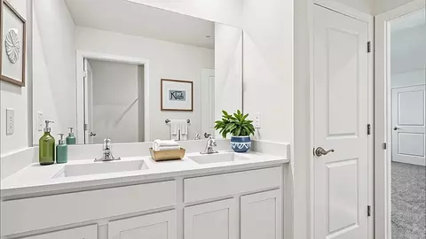 Bath - 8934 SW 46th Ave, Ocala, FL 34476 photo 3 of 5