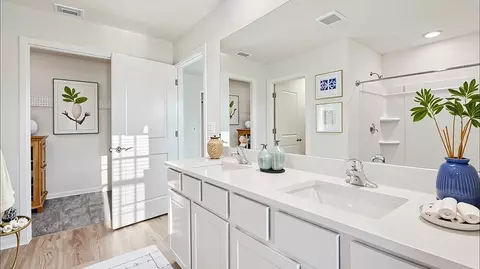 Bath - 8934 SW 46th Ave, Ocala, FL 34476 photo 2 of 5