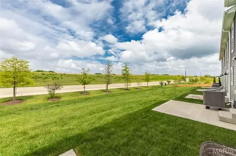 Exterior - 92 Mora Blvd, O'fallon, MO 63368 photo 7 of 22