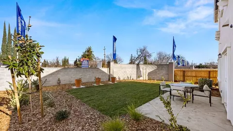 Exterior - 886 Pico Pl, Chico, CA 95973 photo 5 of 6